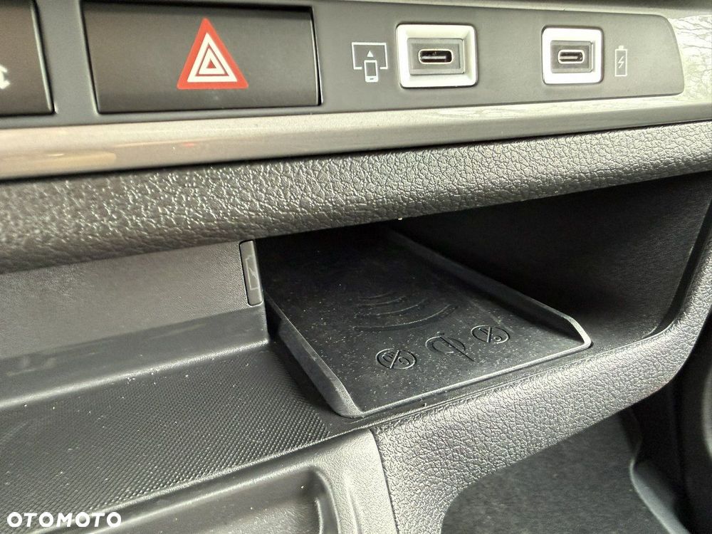 Peugeot Traveller - 8