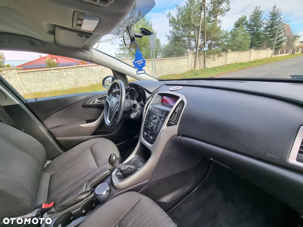 Opel Astra 1.4 T Enjoy S&S - 18