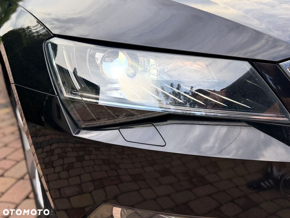 Skoda Superb 2.0 TDI DSG Ambition - 31