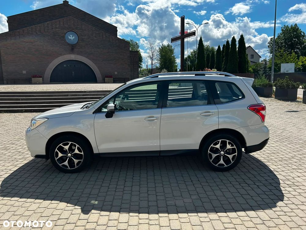 Subaru Forester 2.0XT Platinum Lineartronic - 8