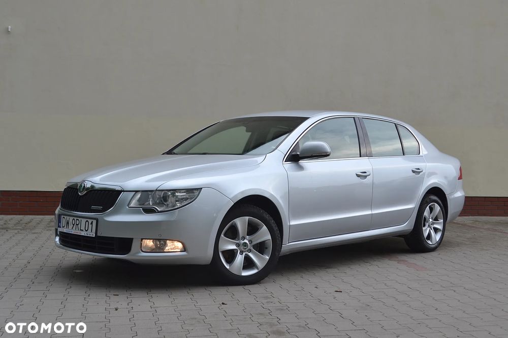 Skoda Superb 2.0 TDI Elegance DSG - 4