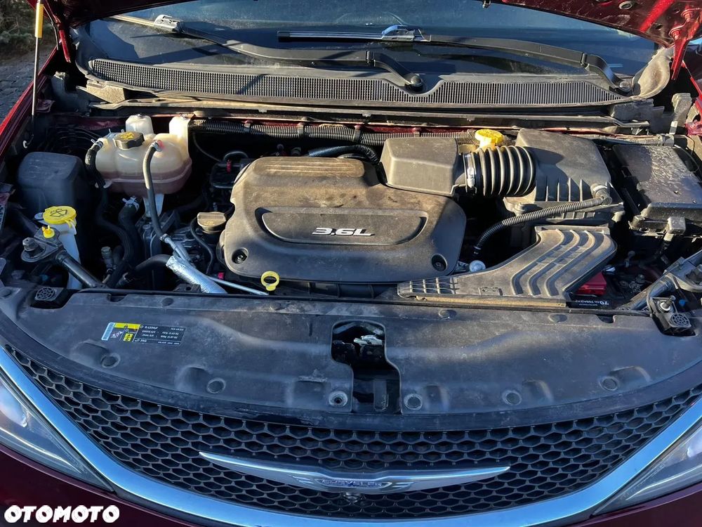 Chrysler Pacifica - 18