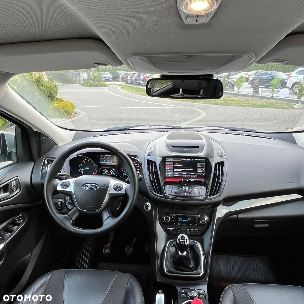 Ford Kuga 1.5 EcoBoost 2x4 Titanium - 30