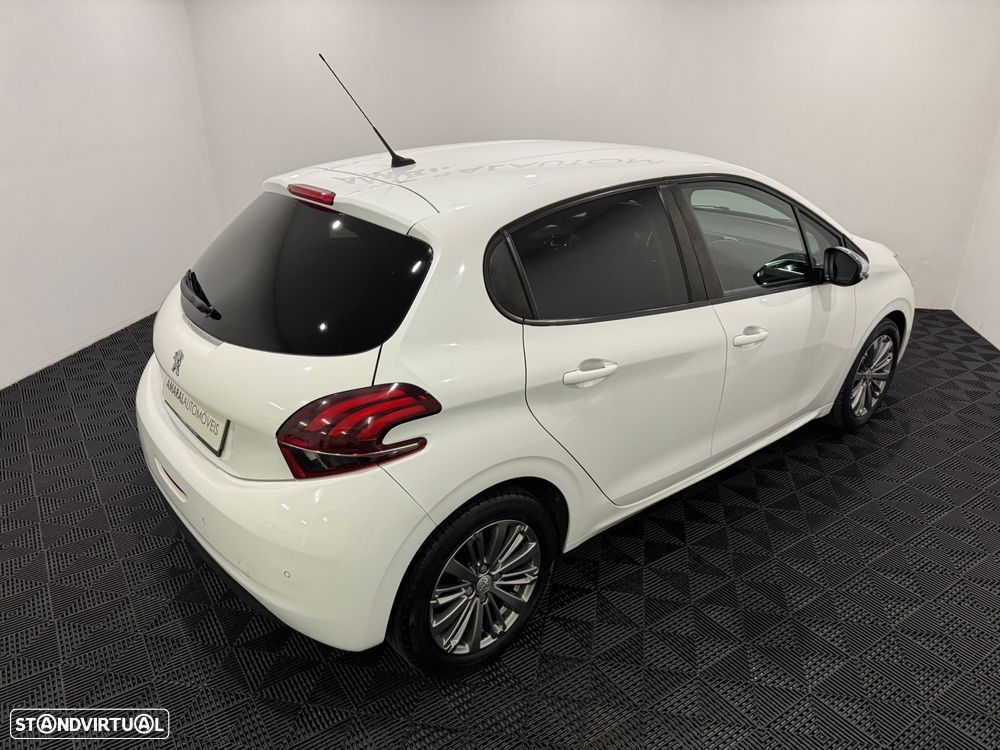 Peugeot 208 1.6 BlueHDi Style - 28