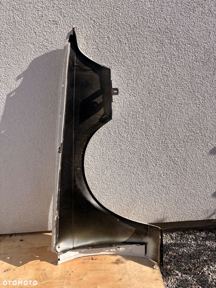 Błotnik lewy BMW 6 E24 - 5