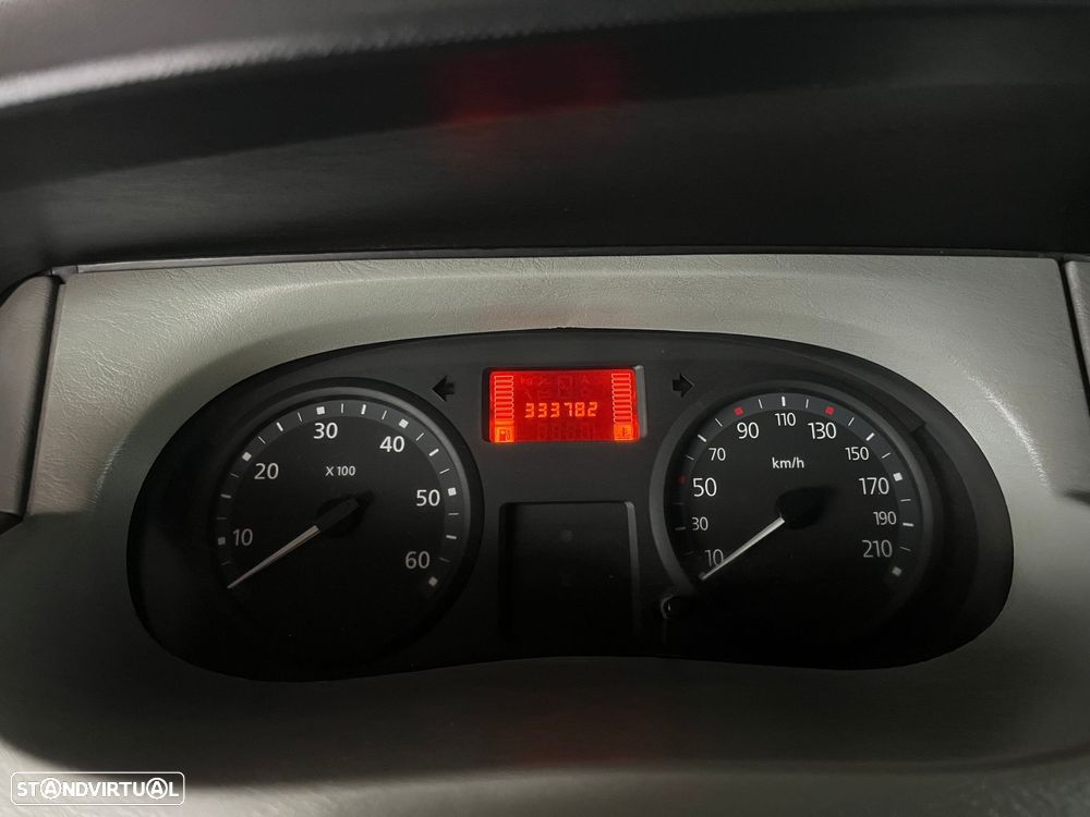 Renault Trafic 2.0 dCi 115 - 15