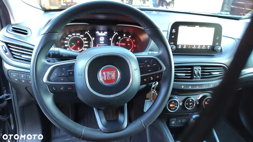 Fiat Tipo 1.6 MultiJet DCT Lounge - 5