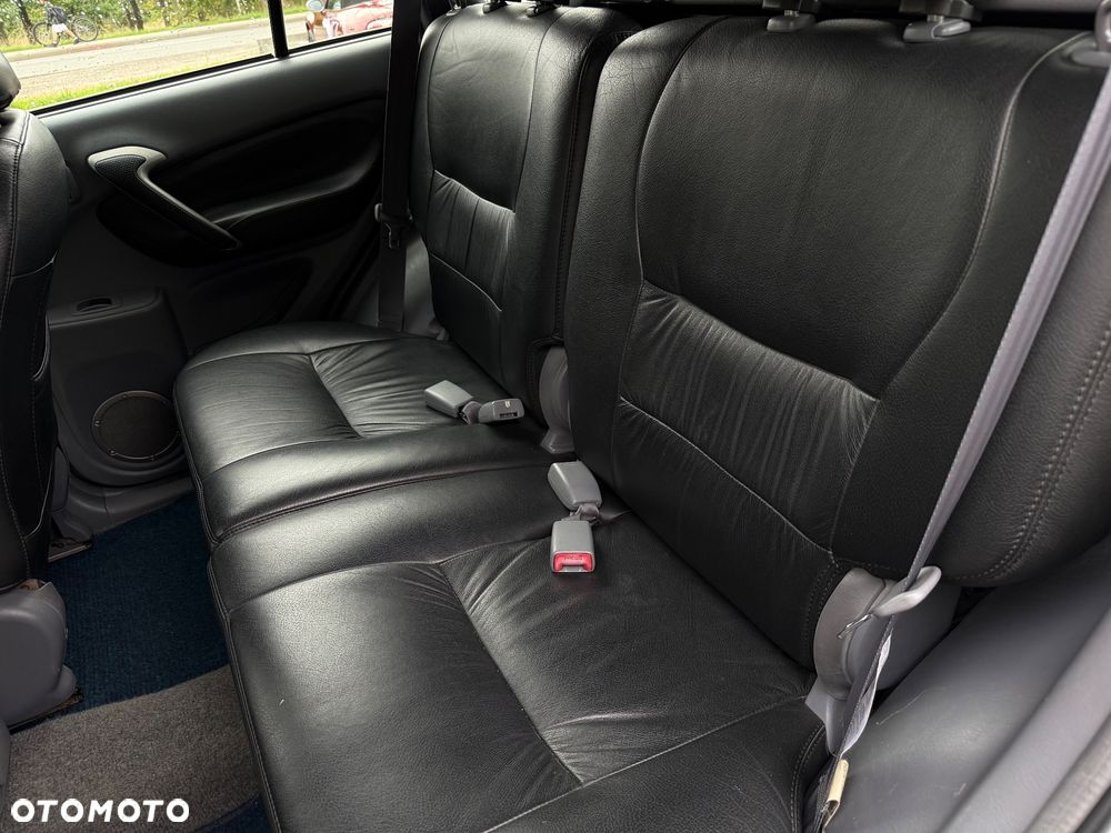 Toyota RAV4 2.0 VVT-i 4x4 - 10