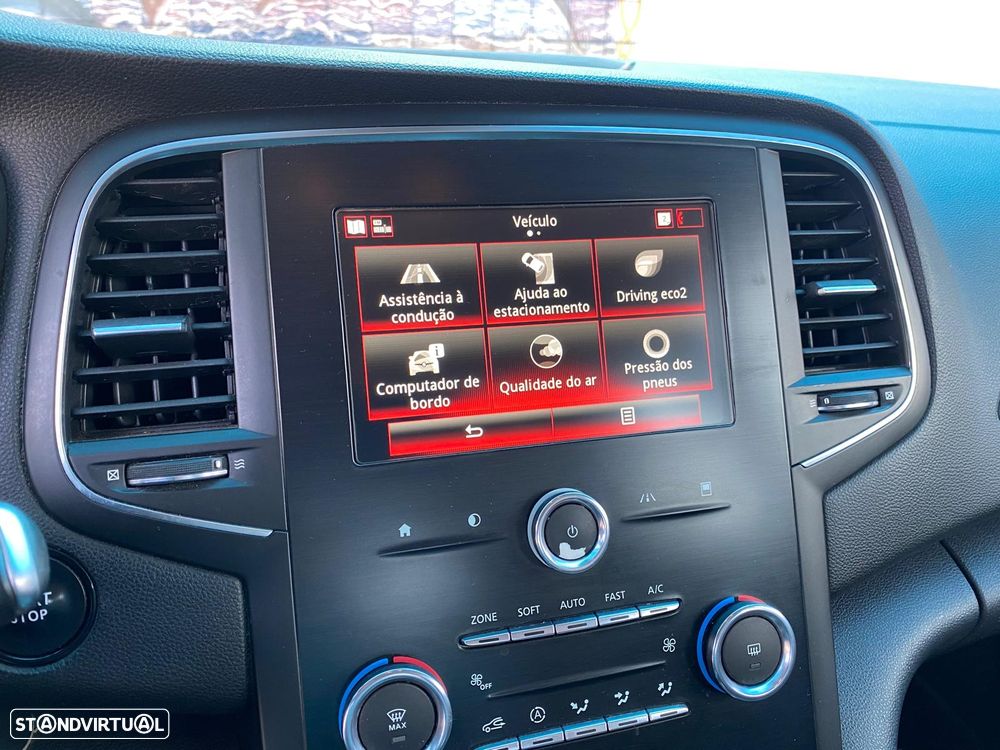 Renault Mégane Sport Tourer BLUE dCi 115 ZEN - 17