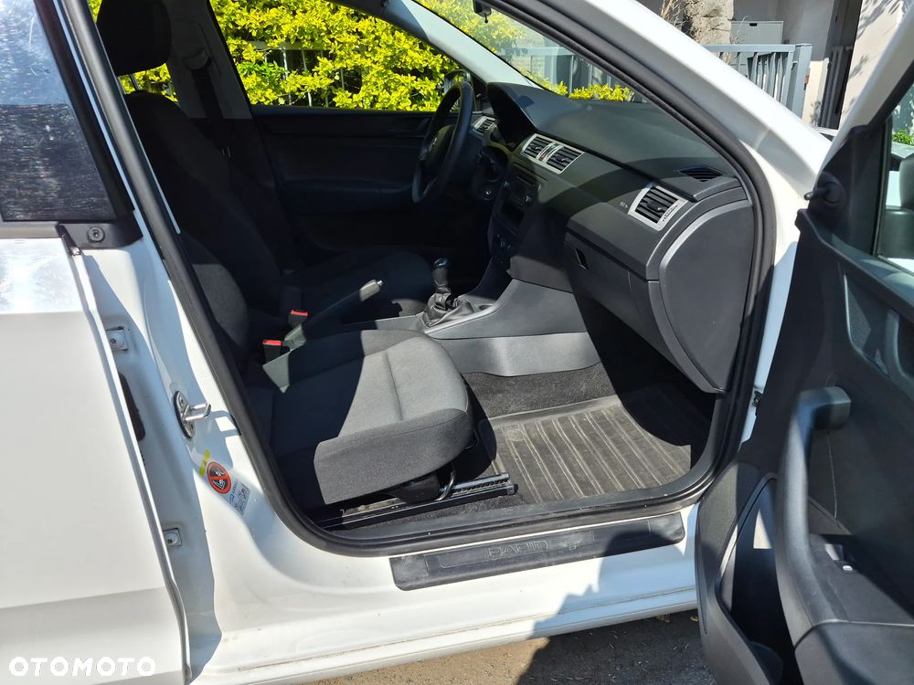 Skoda RAPID - 14