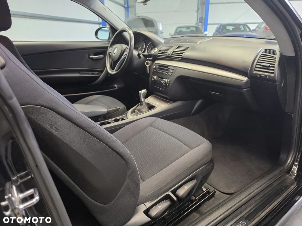 BMW Seria 1 118i - 28