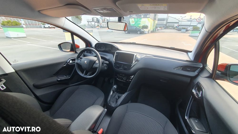 Peugeot 208 1.2 L PureTech Allure - 7