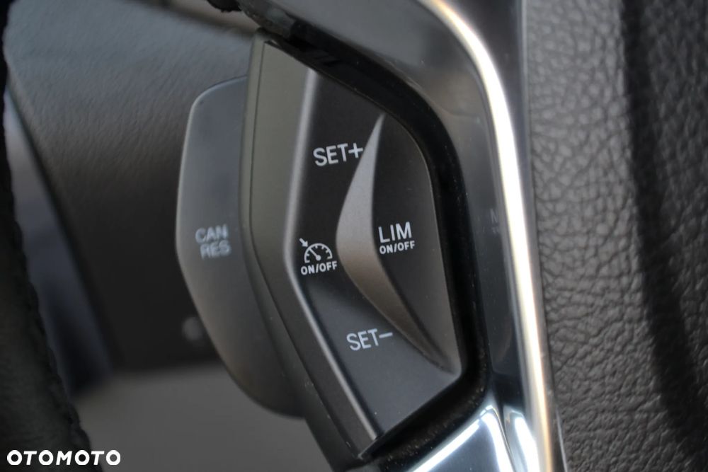 Ford TRANSIT CUSTOM SPORT - 37