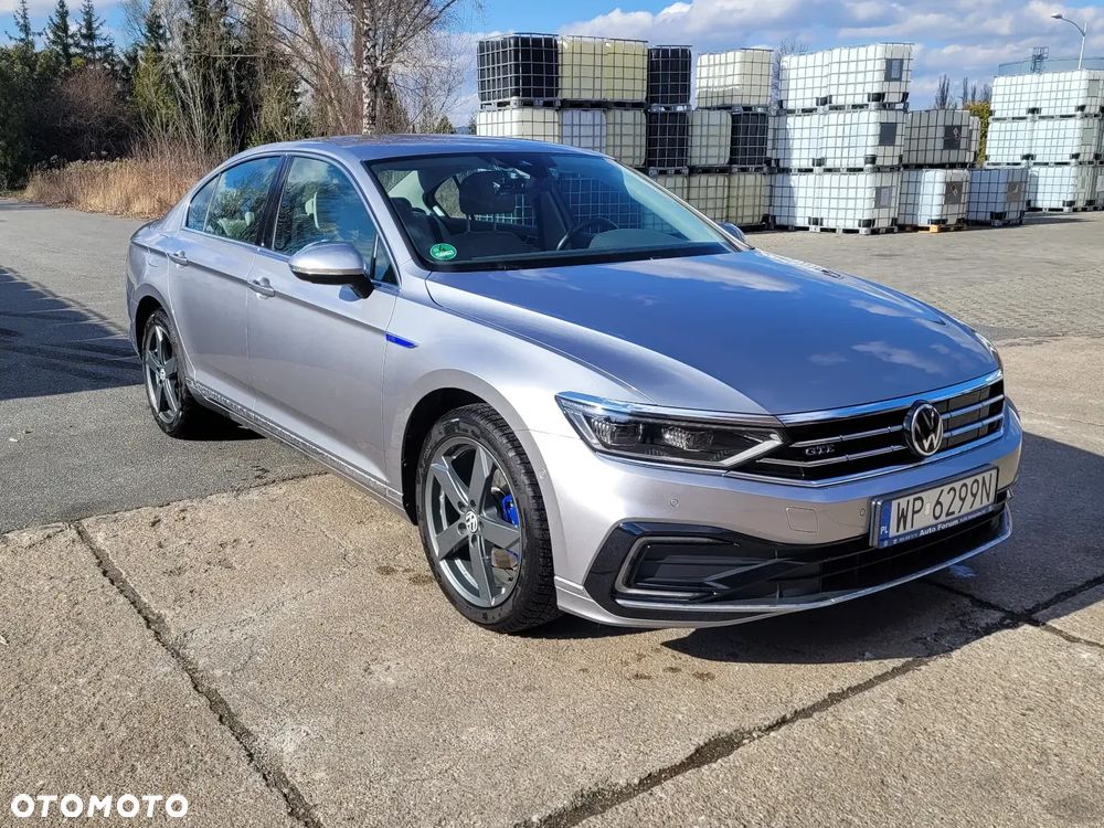 Volkswagen Passat - 15