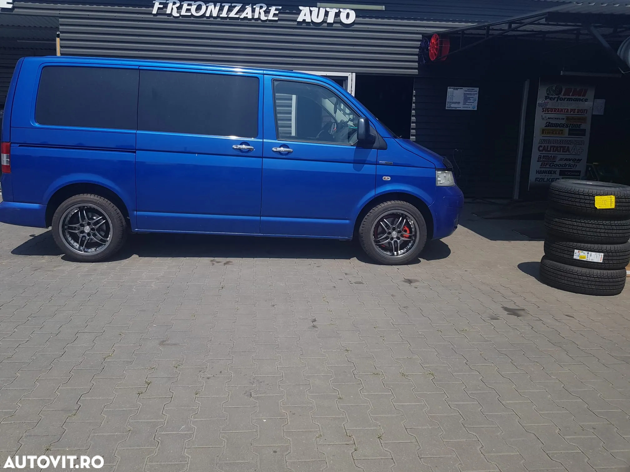 Volkswagen Transporter Caravelle DPF Comfortline Scurt - 12