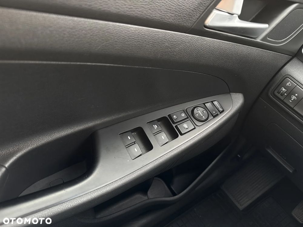 Hyundai Tucson 1.6 GDI BlueDrive Comfort 2WD - 30