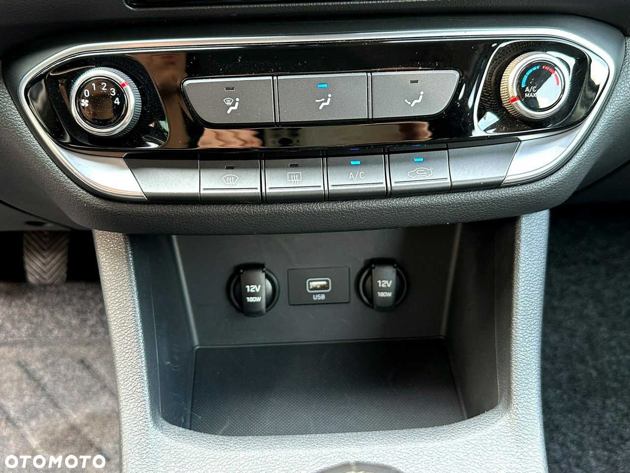Hyundai i30 1.5 DPI Classic + - 25
