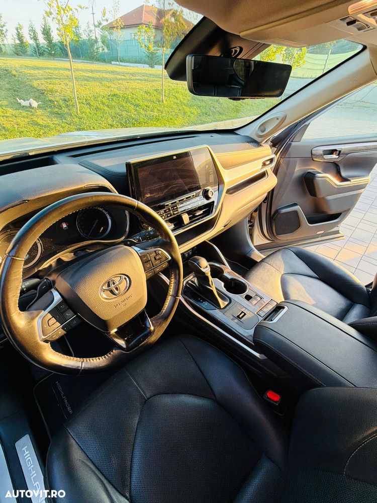 Toyota Highlander - 10