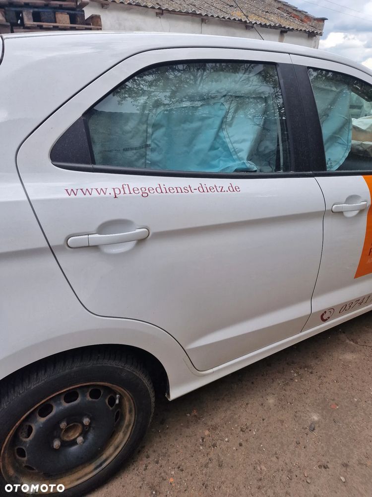 Drzwi prawy  tył  ford  ka  plus  lift  w  kolorze  KAF - 1