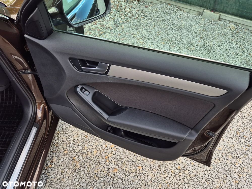 Audi A4 Avant 2.0 TDI DPF S line Sportpaket - 27