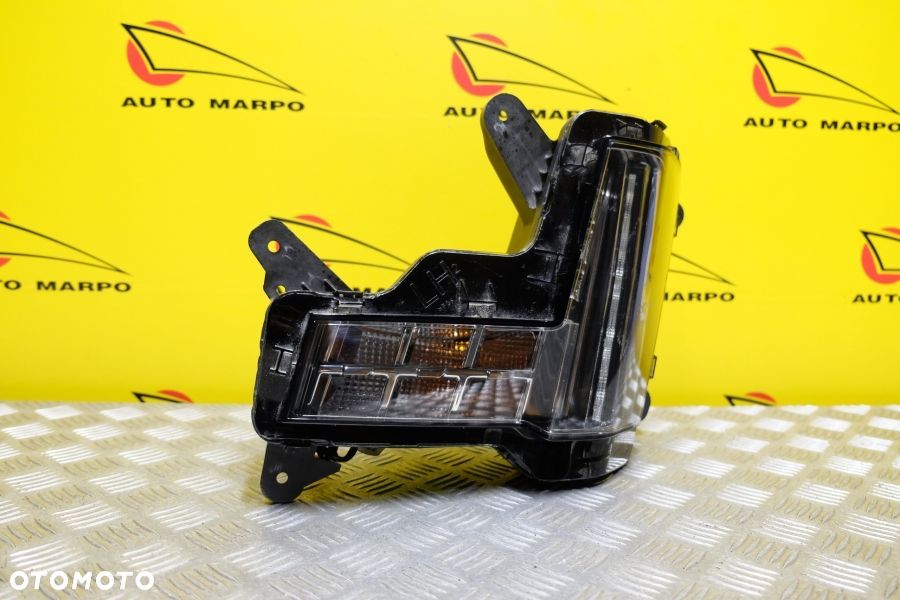 CADILLAC ESCALADE 2015- HALOGEN LAMPA LED DRL LEWA USA - 3