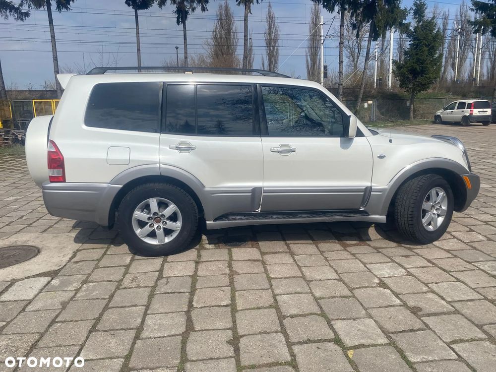 Mitsubishi Montero 3.8 Limited - 7
