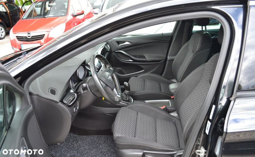 Opel Astra 1.4 Turbo Innovation - 20