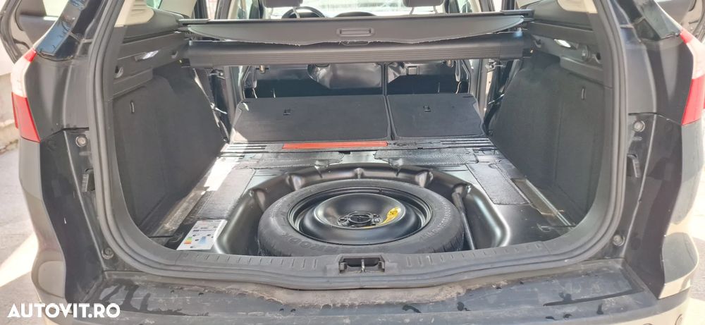 Ford Focus - 12