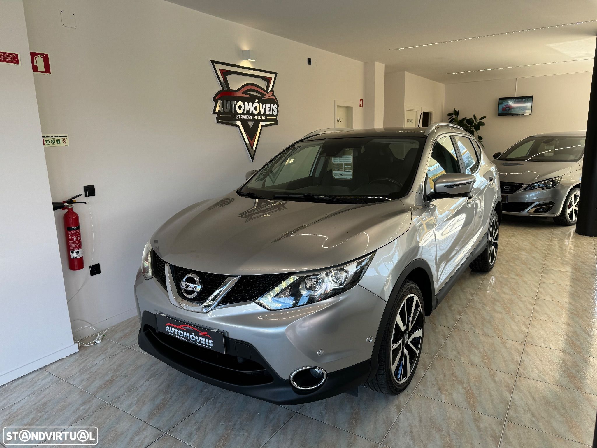 Nissan Qashqai 1.5 dCi TEKNA - 1