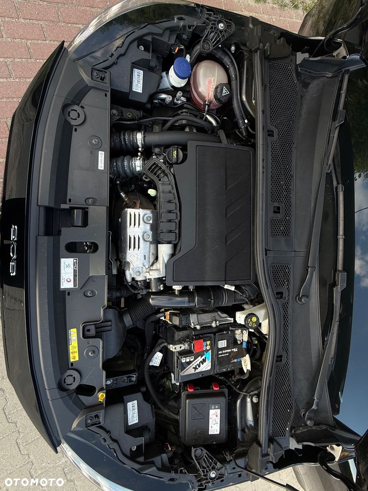 Peugeot 208 PureTech 100 EAT8 GT - 13