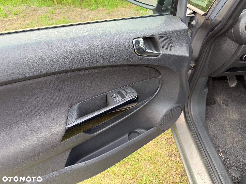 Opel Corsa 1.4 16V Active - 10