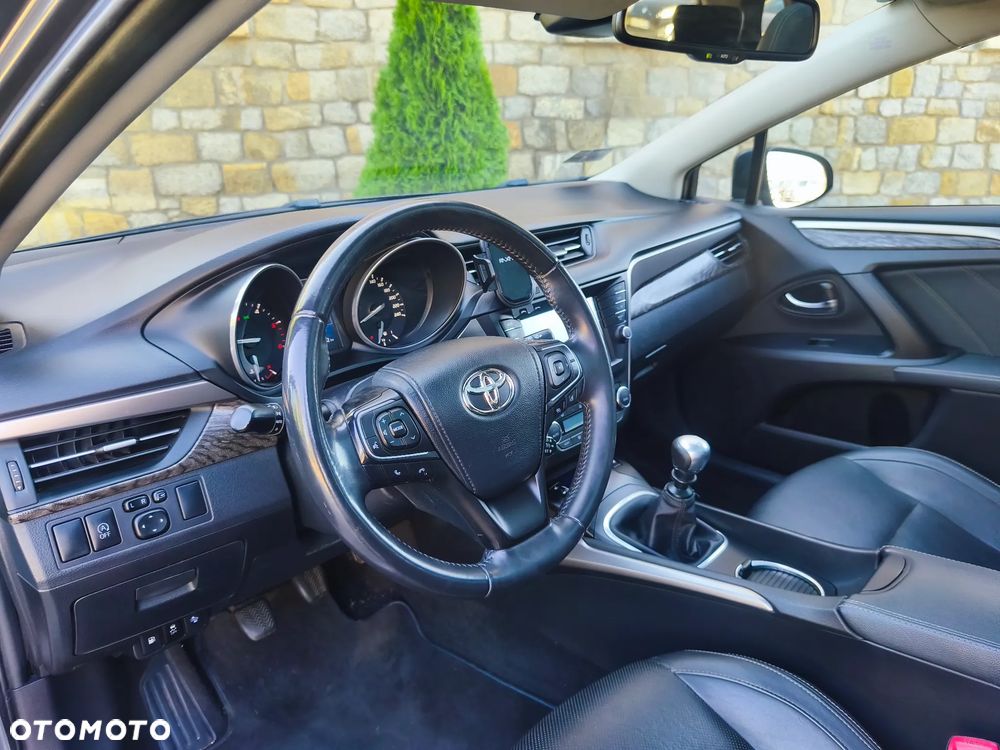 Toyota Avensis - 30
