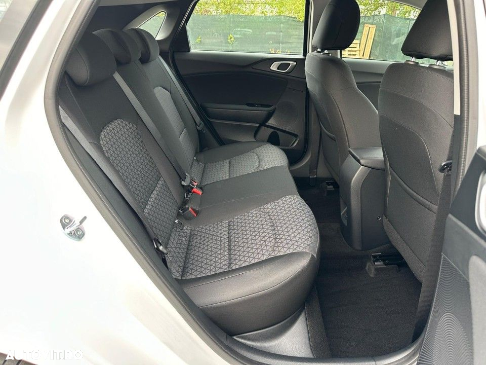 Kia Ceed 1.5 T-GDI 6MT Best - 16