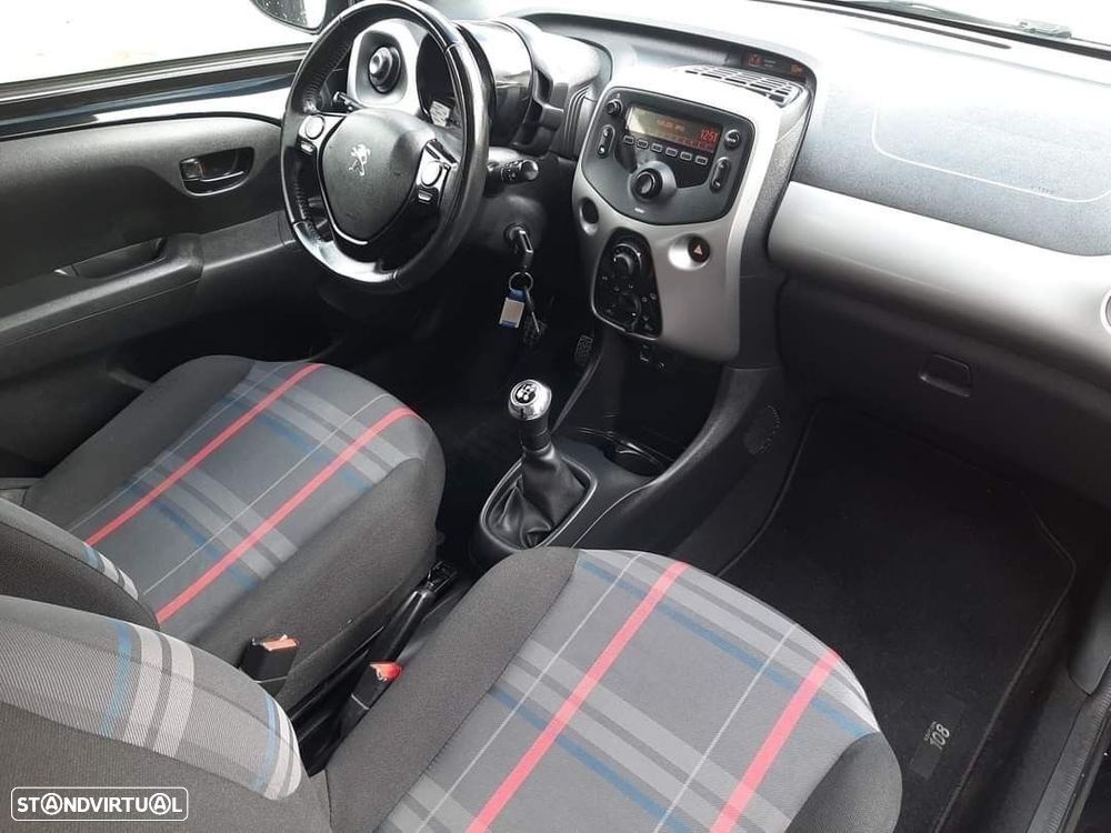 Peugeot 108 1.2 PureTech Top! Allure - 7