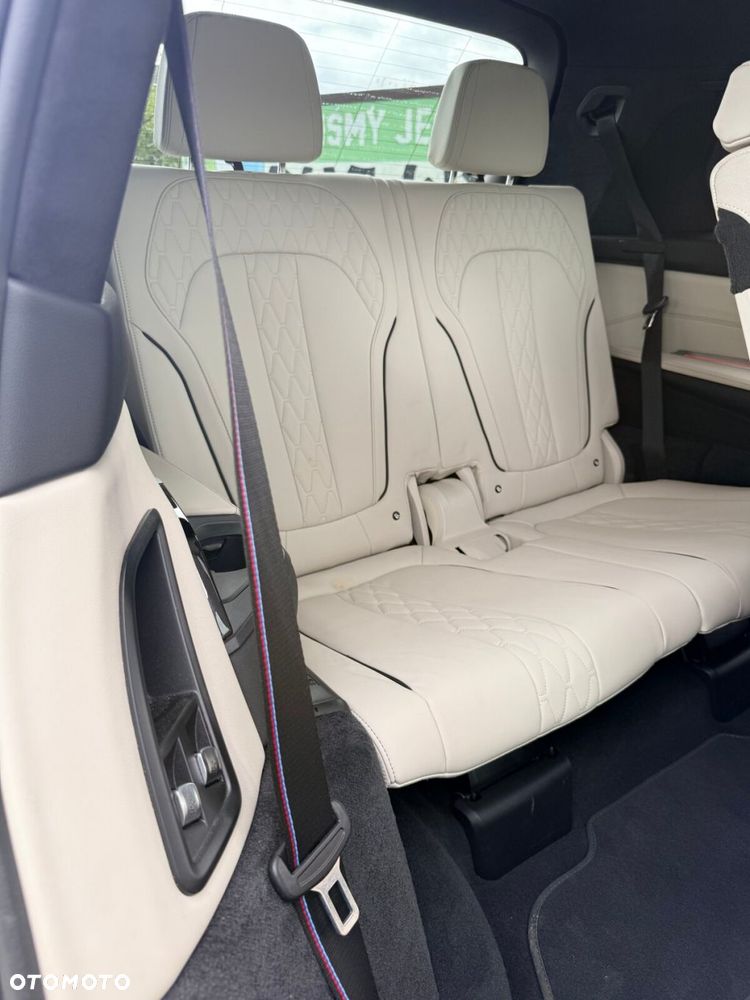 BMW X7 - 26