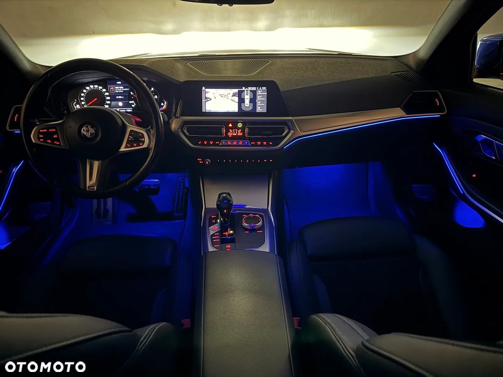 BMW Seria 3 318d M Sport - 25