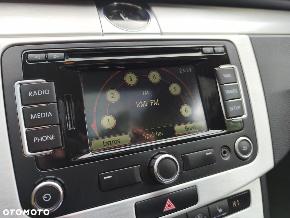 Volkswagen Passat 2.0 TDI 4Motion DSG BlueMotion Tech Exclusive - 26