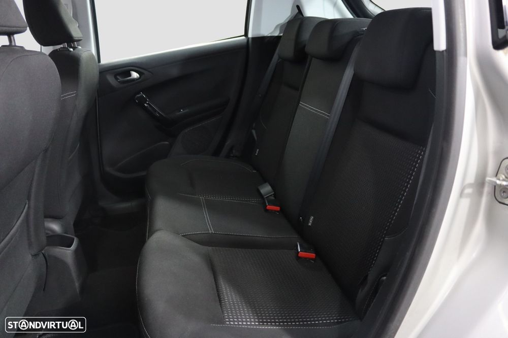 Peugeot 208 1.2 PureTech Style - 10