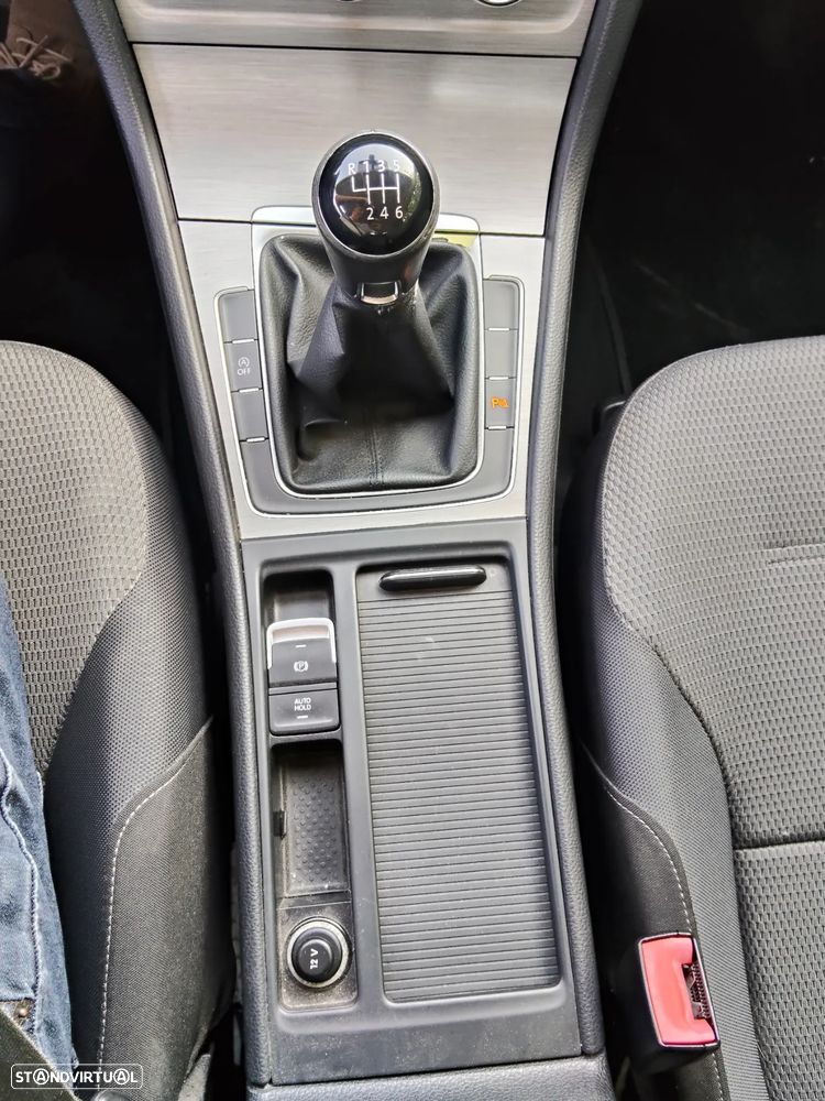 VW Golf 1.6 TDI BlueMotion Comfortline - 9