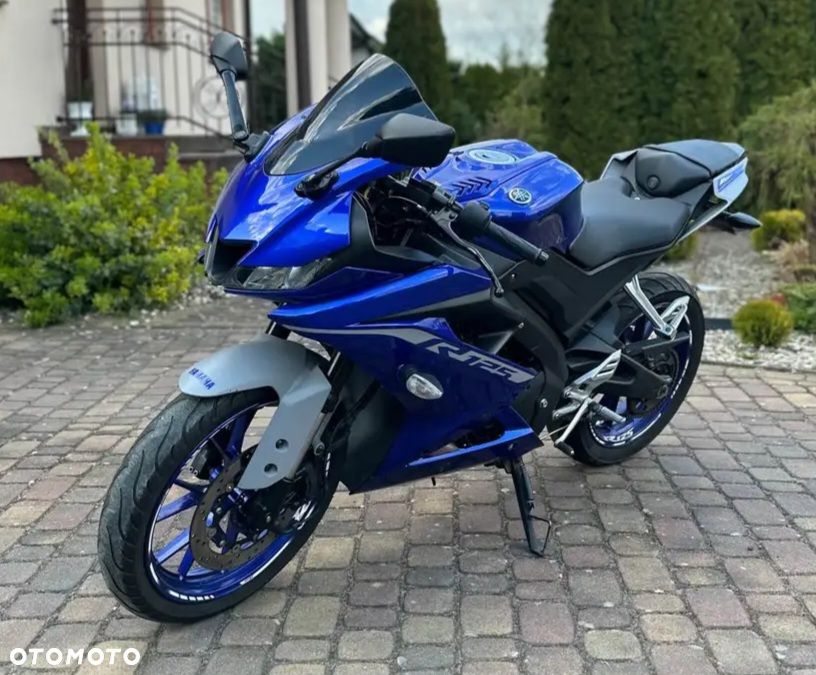 Yamaha YZF - 8