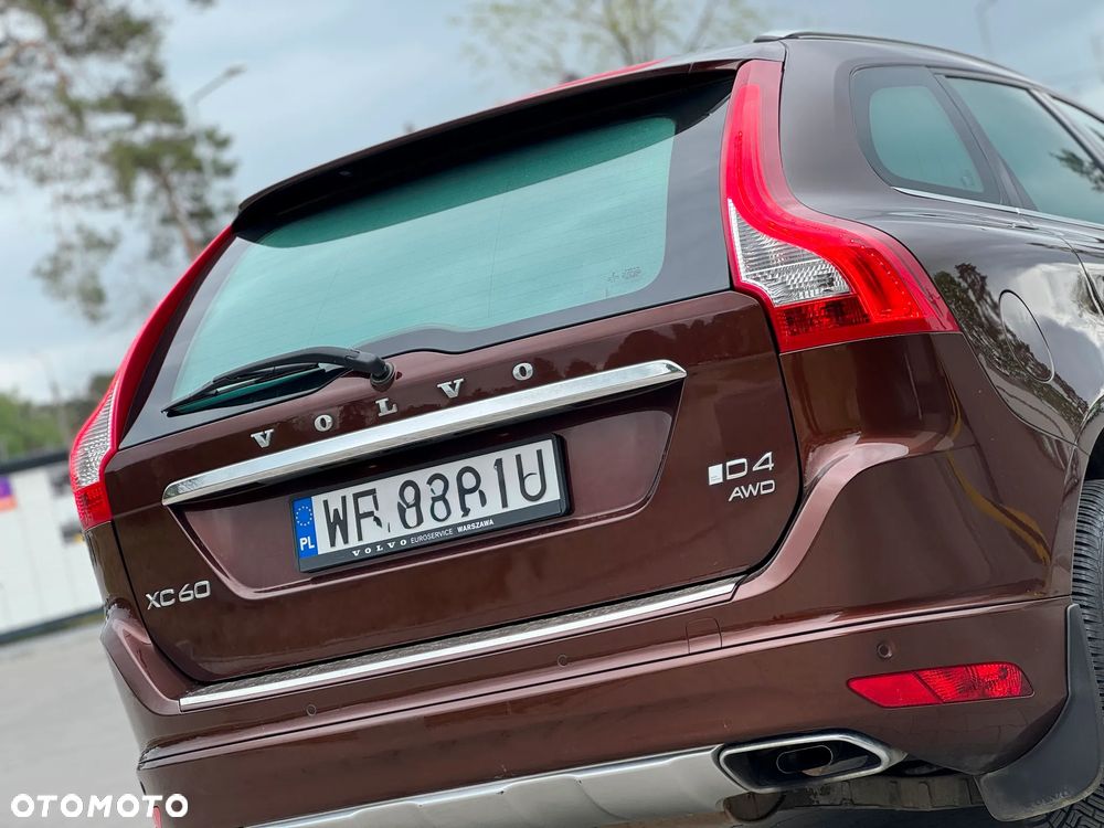 Volvo XC 60 2.4D AWD Summum - 11