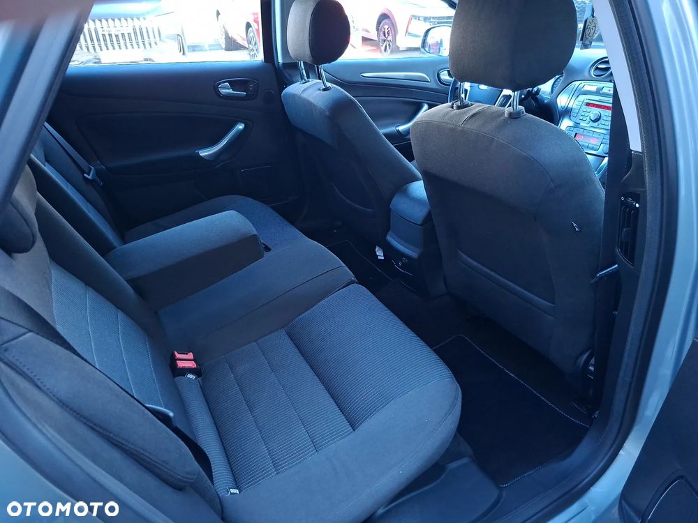 Ford Mondeo 2.0 TDCi Titanium - 27
