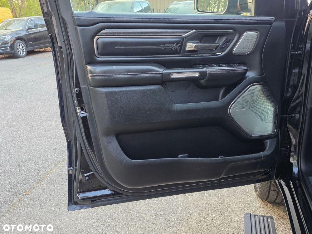 RAM 1500 Crew Cab Limited - 9