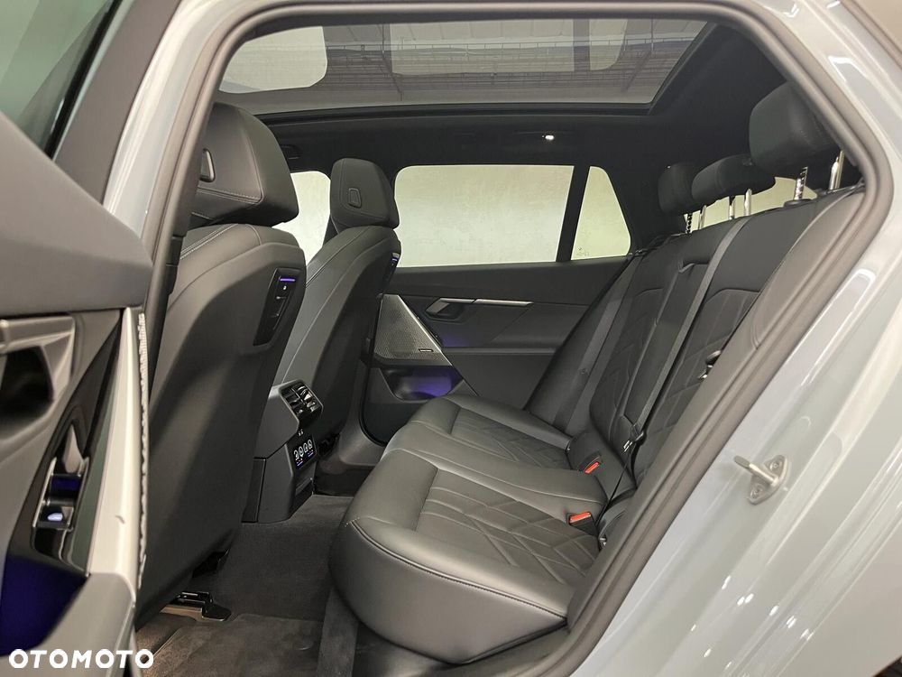 BMW Seria 5 520d xDrive mHEV M Sport - 32