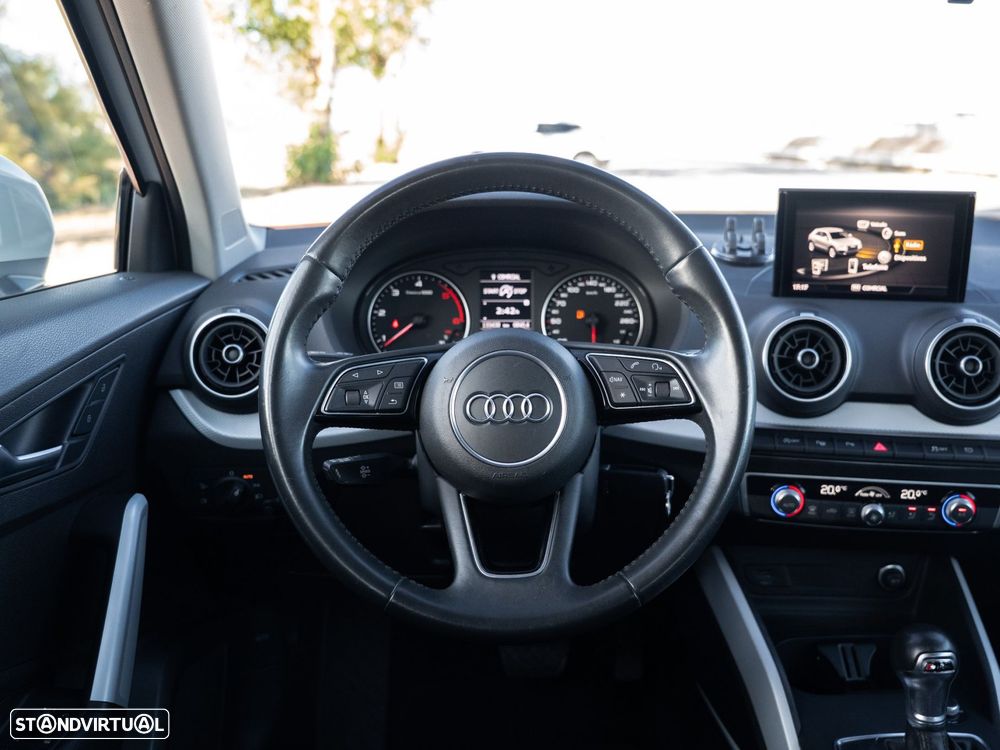 Audi Q2 30 TDI Design S tronic - 31