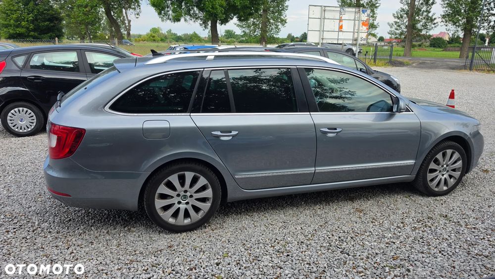 Skoda Superb 2.0 TDI DSG Elegance - 8