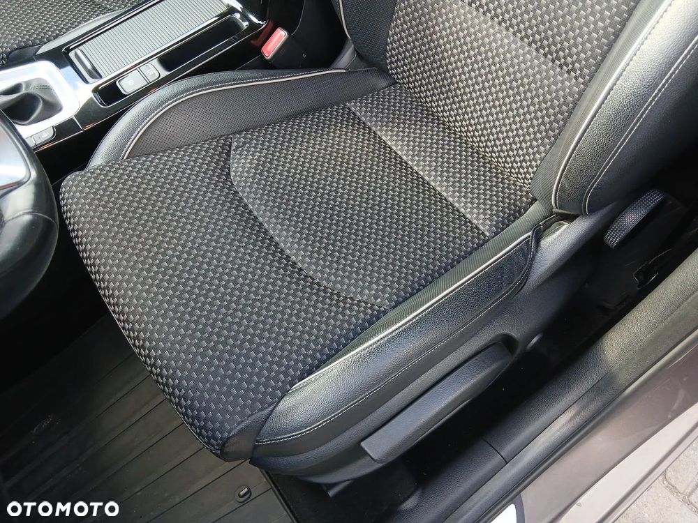 Kia Ceed 1.6 GDI PHEV L Business Line DCT - 28