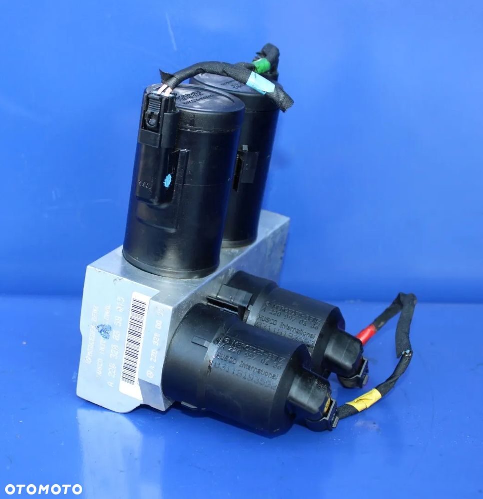 Blok zaworów ABC przód tył OE Mercedes SL R230 W230 SL500 W215 A2203200358 - 8