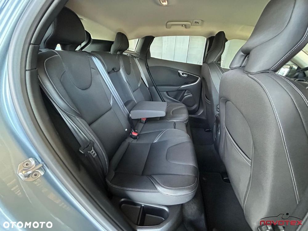 Volvo V40 D2 Drive-E Momentum - 20