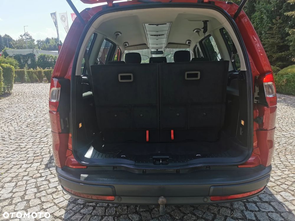 Ford Galaxy 2.0 TDCi Ghia - 11